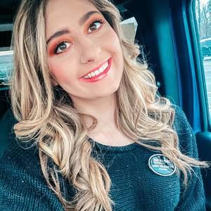 Meet your Posher, Abby